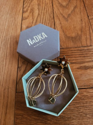 AIR BALLON EARRINGS - GREEN ONYX